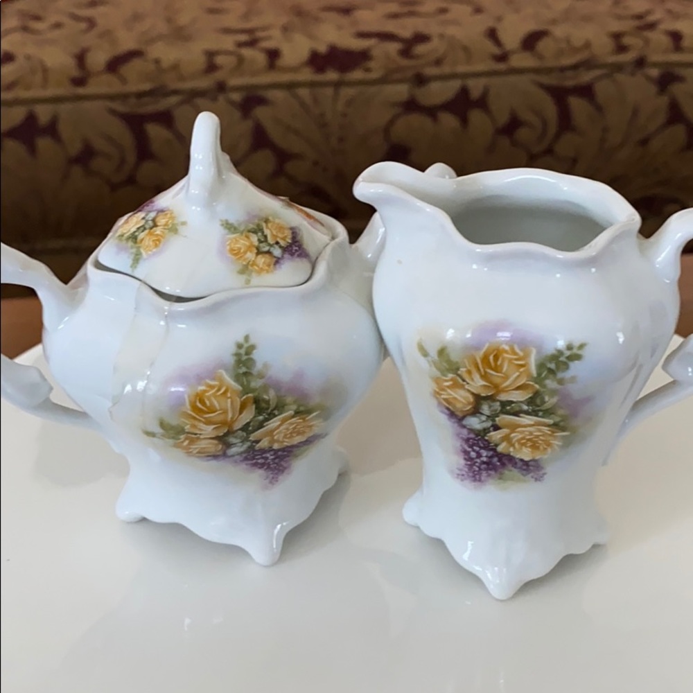 Sugar and creamer set